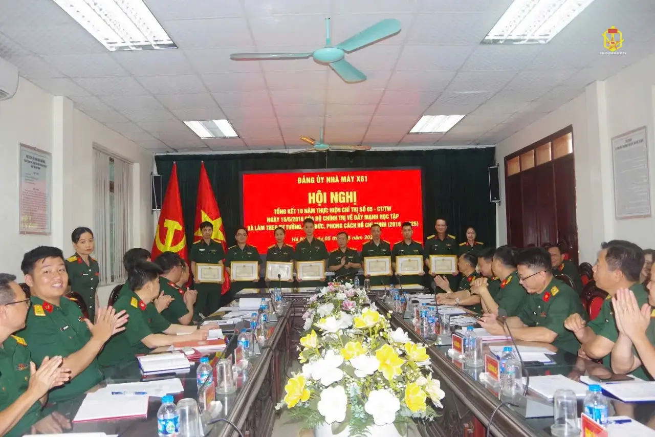 Nhà máy X61 đã tổ chức Hội nghị tổng kết 10 năm thực hiện Chỉ thị 05-CT/TW, ngày 15/5/2016 của Bộ Chính trị và biểu dương, khen thưởng các tập thể, cá nhân tiêu biểu, điển hình trong “Học tập và làm theo tư tưởng, đạo đức, phong cách Hồ Chí Minh”.
